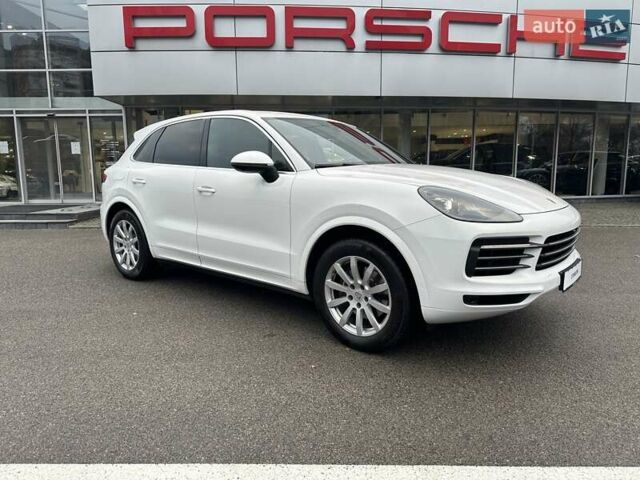 Белый Порше Каен, объемом двигателя 3 л и пробегом 34 тыс. км за 73500 $, фото 1 на Automoto.ua