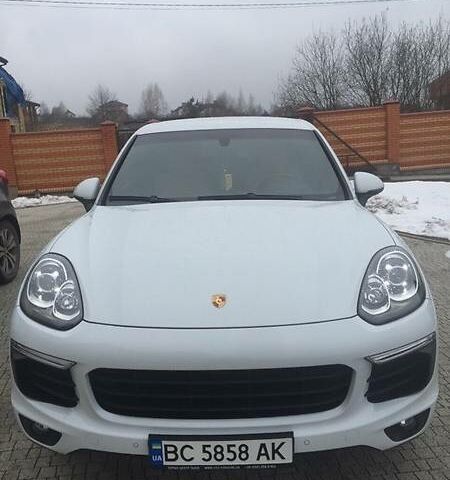 Білий Порше Cayenne, об'ємом двигуна 3 л та пробігом 46 тис. км за 80500 $, фото 1 на Automoto.ua