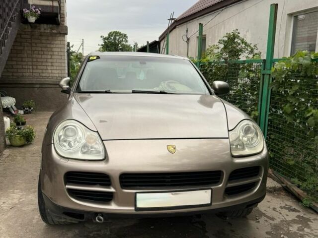 Бежевый Порше Каен, объемом двигателя 4.5 л и пробегом 260 тыс. км за 3330 $, фото 1 на Automoto.ua