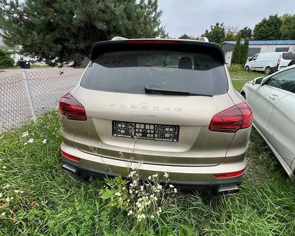 Бежевий Порше Cayenne, об'ємом двигуна 3.6 л та пробігом 53 тис. км за 10700 $, фото 1 на Automoto.ua