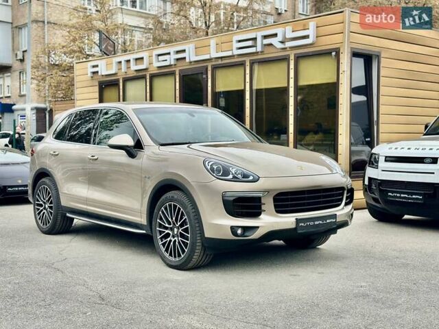 Бежевий Порше Cayenne, об'ємом двигуна 2.97 л та пробігом 189 тис. км за 33800 $, фото 1 на Automoto.ua