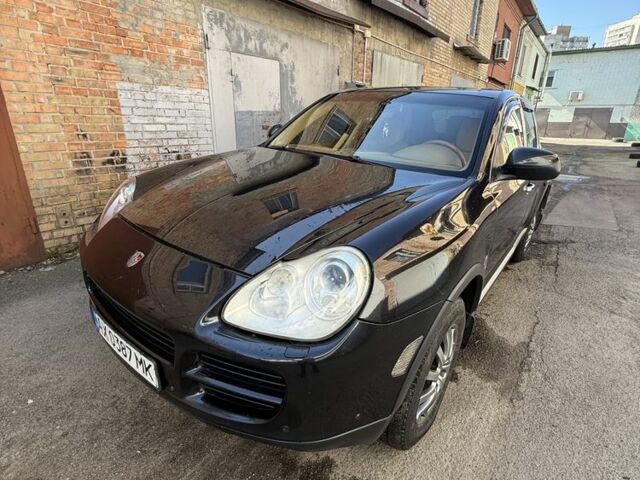 Чорний Порше Cayenne, об'ємом двигуна 4.5 л та пробігом 381 тис. км за 5200 $, фото 1 на Automoto.ua