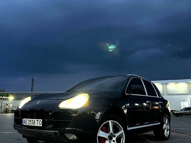 Чорний Порше Cayenne, об'ємом двигуна 4.5 л та пробігом 260 тис. км за 7999 $, фото 1 на Automoto.ua
