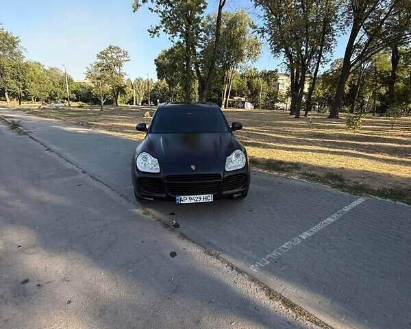Черный Порше Каен, объемом двигателя 4.5 л и пробегом 240 тыс. км за 5600 $, фото 1 на Automoto.ua