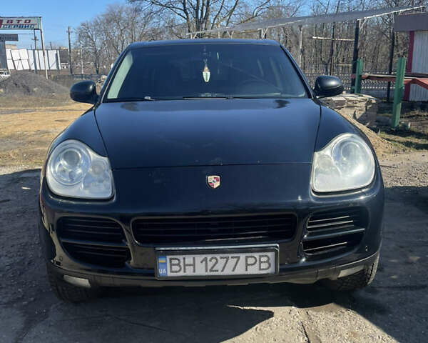 Черный Порше Каен, объемом двигателя 3.2 л и пробегом 342 тыс. км за 10800 $, фото 1 на Automoto.ua