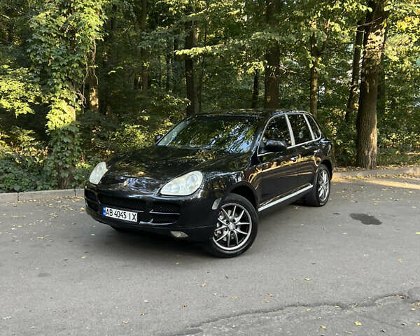 Чорний Порше Cayenne, об'ємом двигуна 4.51 л та пробігом 350 тис. км за 8500 $, фото 1 на Automoto.ua