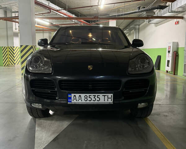 Чорний Порше Cayenne, об'ємом двигуна 3.2 л та пробігом 255 тис. км за 7800 $, фото 1 на Automoto.ua