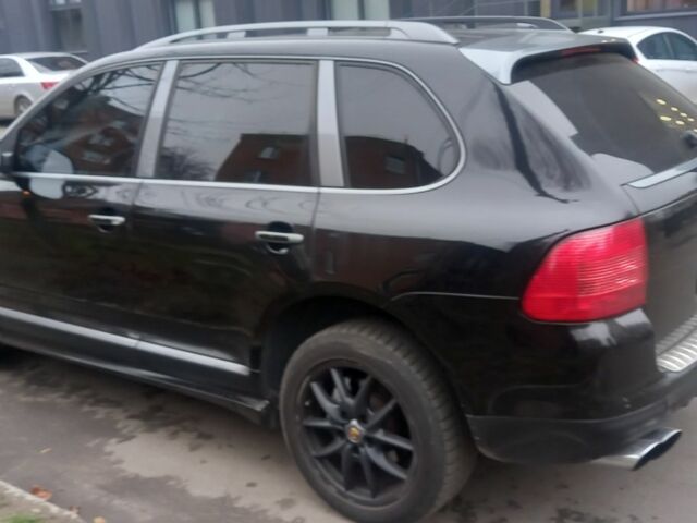 Чорний Порше Cayenne, об'ємом двигуна 4.5 л та пробігом 325 тис. км за 6386 $, фото 1 на Automoto.ua