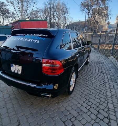 Черный Порше Каен, объемом двигателя 3.6 л и пробегом 314 тыс. км за 9500 $, фото 1 на Automoto.ua