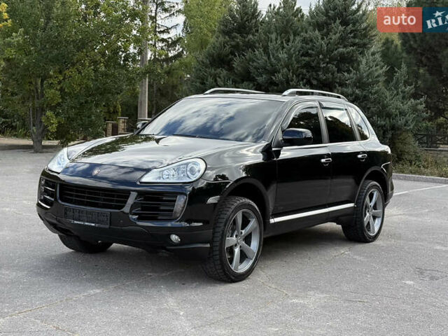 Чорний Порше Cayenne, об'ємом двигуна 3.6 л та пробігом 182 тис. км за 10499 $, фото 1 на Automoto.ua