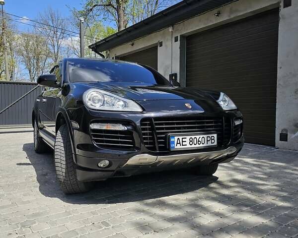 Чорний Порше Cayenne, об'ємом двигуна 4.8 л та пробігом 153 тис. км за 13500 $, фото 1 на Automoto.ua