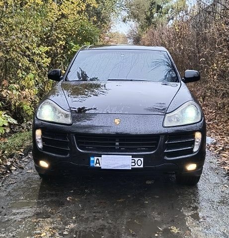 Чорний Порше Cayenne, об'ємом двигуна 3 л та пробігом 123 тис. км за 10992 $, фото 1 на Automoto.ua
