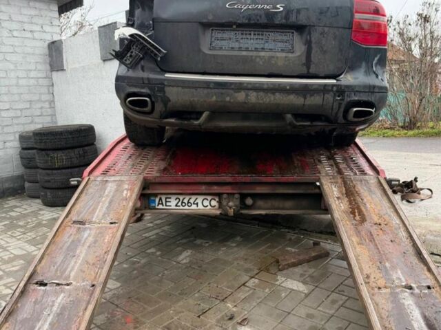 Чорний Порше Cayenne, об'ємом двигуна 4.8 л та пробігом 212 тис. км за 1766 $, фото 1 на Automoto.ua
