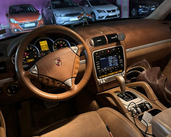 Чорний Порше Cayenne, об'ємом двигуна 4.8 л та пробігом 150 тис. км за 14200 $, фото 1 на Automoto.ua