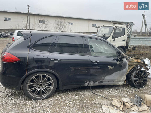 Черный Порше Каен, объемом двигателя 2.97 л и пробегом 250 тыс. км за 2900 $, фото 1 на Automoto.ua