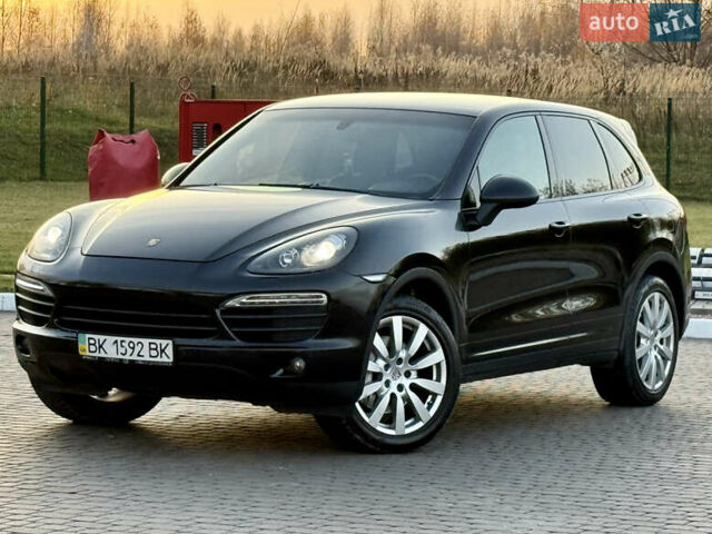 Чорний Порше Cayenne, об'ємом двигуна 4.8 л та пробігом 278 тис. км за 14999 $, фото 1 на Automoto.ua