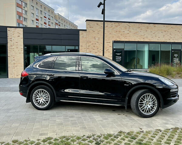 Чорний Порше Cayenne, об'ємом двигуна 4.2 л та пробігом 210 тис. км за 28000 $, фото 1 на Automoto.ua
