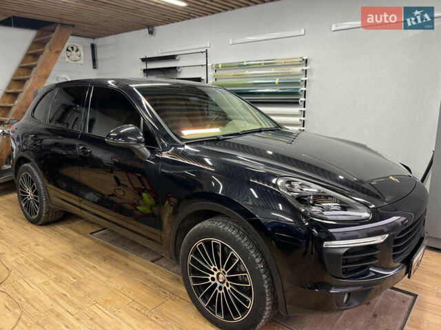 Чорний Порше Cayenne, об'ємом двигуна 3.6 л та пробігом 138 тис. км за 31000 $, фото 1 на Automoto.ua