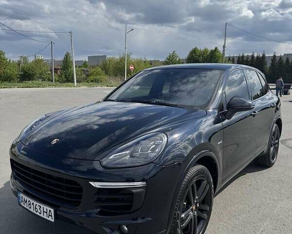 Черный Порше Каен, объемом двигателя 3 л и пробегом 124 тыс. км за 38000 $, фото 1 на Automoto.ua