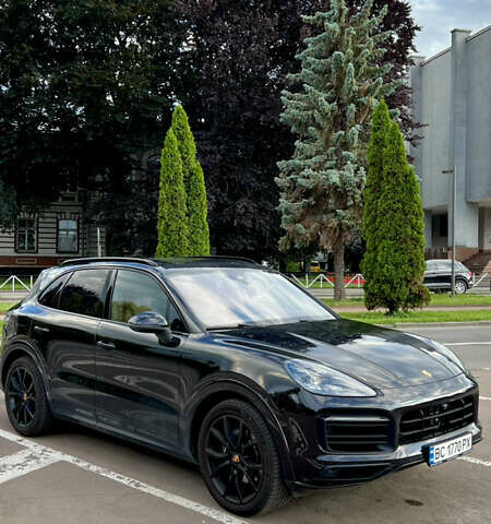 Черный Порше Каен, объемом двигателя 3 л и пробегом 125 тыс. км за 51000 $, фото 1 на Automoto.ua