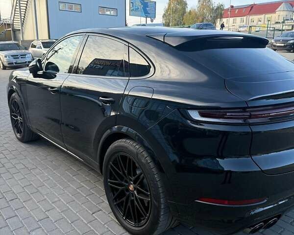 Чорний Порше Cayenne, об'ємом двигуна 3 л та пробігом 19 тис. км за 159555 $, фото 1 на Automoto.ua