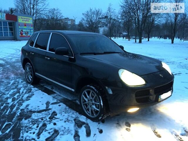 Чорний Порше Cayenne, об'ємом двигуна 4.5 л та пробігом 208 тис. км за 14000 $, фото 1 на Automoto.ua