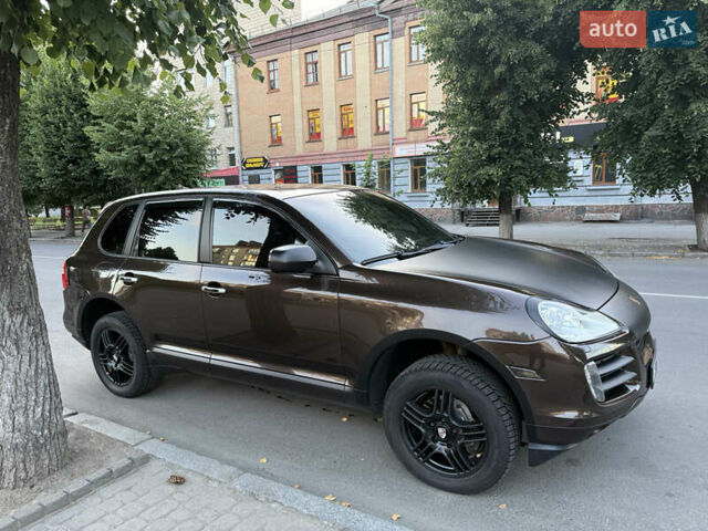 Коричневый Порше Каен, объемом двигателя 2.97 л и пробегом 217 тыс. км за 16400 $, фото 1 на Automoto.ua