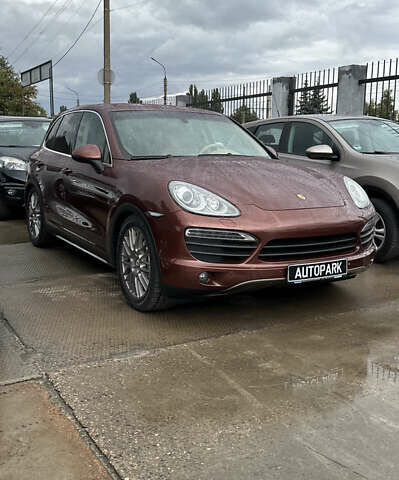 Коричневий Порше Cayenne, об'ємом двигуна 4.81 л та пробігом 178 тис. км за 17000 $, фото 1 на Automoto.ua
