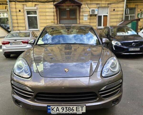 Коричневый Порше Каен, объемом двигателя 3.6 л и пробегом 180 тыс. км за 23800 $, фото 1 на Automoto.ua