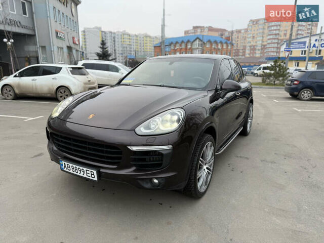 Коричневый Порше Каен, объемом двигателя 4.2 л и пробегом 170 тыс. км за 40000 $, фото 1 на Automoto.ua