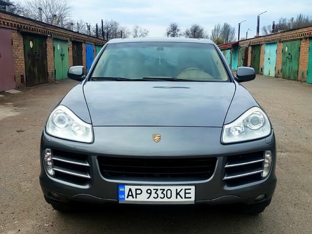 Порше Каен, объемом двигателя 48 л и пробегом 300 тыс. км за 8700 $, фото 1 на Automoto.ua