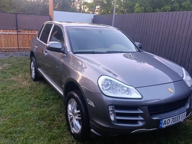 Сірий Порше Cayenne, об'ємом двигуна 4.8 л та пробігом 163 тис. км за 8351 $, фото 1 на Automoto.ua
