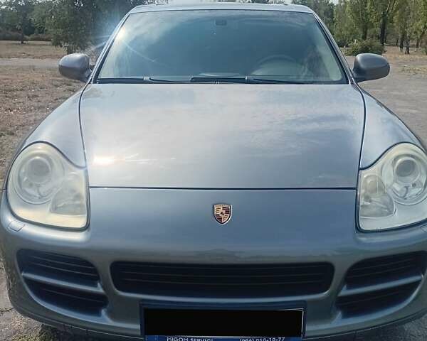 Сірий Порше Cayenne, об'ємом двигуна 3.19 л та пробігом 245 тис. км за 9999 $, фото 1 на Automoto.ua