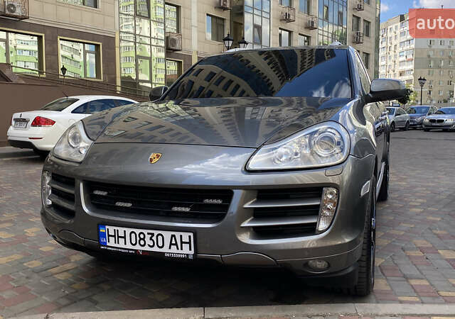 Серый Порше Каен, объемом двигателя 3.6 л и пробегом 265 тыс. км за 10500 $, фото 1 на Automoto.ua