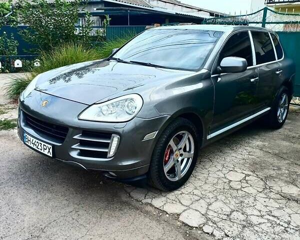 Сірий Порше Cayenne, об'ємом двигуна 3.6 л та пробігом 240 тис. км за 9200 $, фото 1 на Automoto.ua