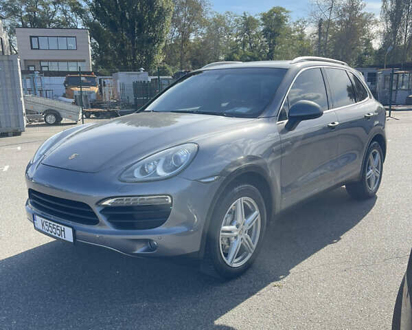 Сірий Порше Cayenne, об'ємом двигуна 4.81 л та пробігом 142 тис. км за 14500 $, фото 1 на Automoto.ua