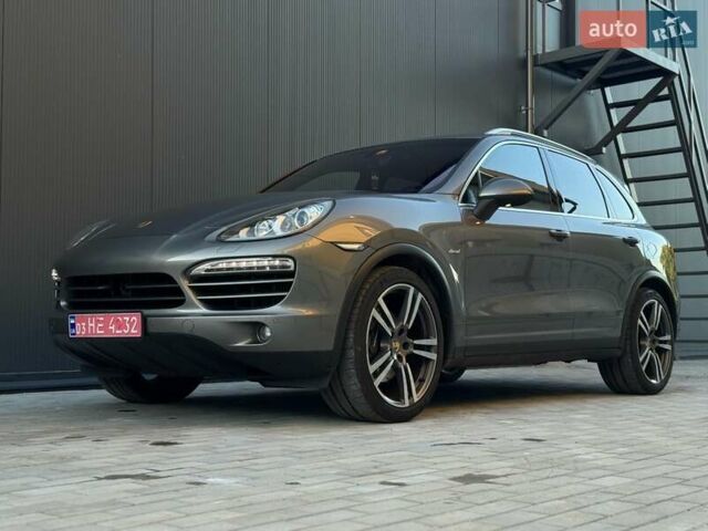 Серый Порше Каен, объемом двигателя 3 л и пробегом 220 тыс. км за 23999 $, фото 1 на Automoto.ua