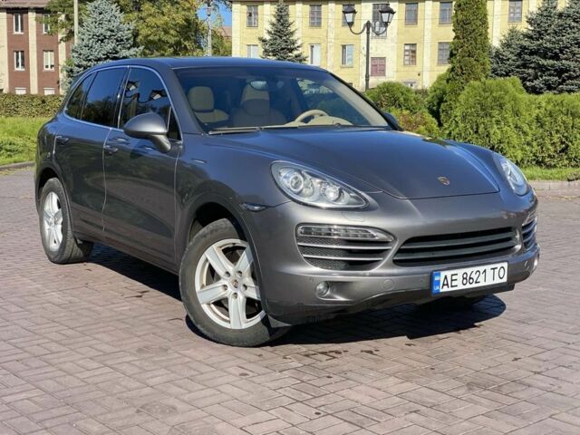 Сірий Порше Cayenne, об'ємом двигуна 3.6 л та пробігом 275 тис. км за 16504 $, фото 1 на Automoto.ua