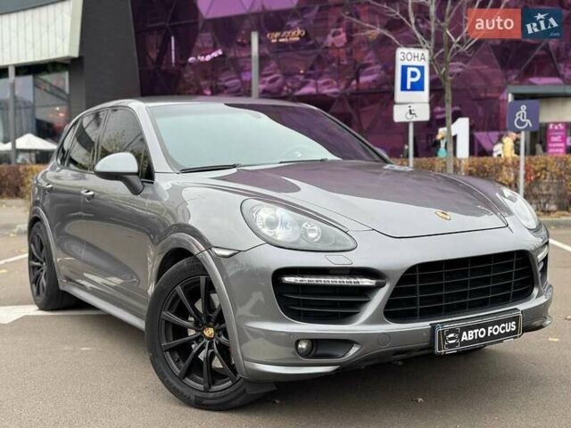 Серый Порше Каен, объемом двигателя 4.81 л и пробегом 235 тыс. км за 16990 $, фото 1 на Automoto.ua