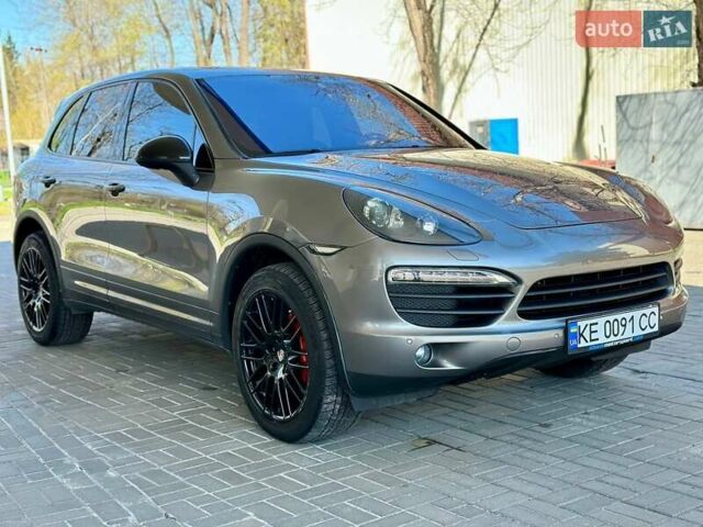 Серый Порше Каен, объемом двигателя 3.6 л и пробегом 208 тыс. км за 22800 $, фото 1 на Automoto.ua