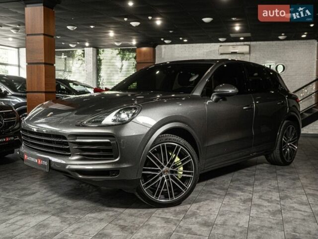 Серый Порше Каен, объемом двигателя 2.89 л и пробегом 62 тыс. км за 56900 $, фото 1 на Automoto.ua