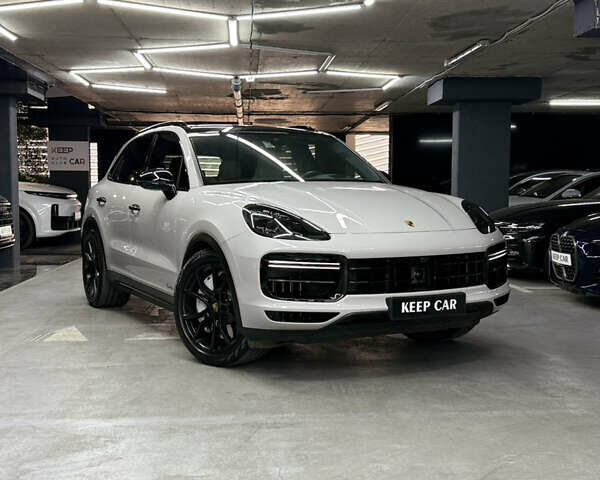 Сірий Порше Cayenne, об'ємом двигуна 4 л та пробігом 50 тис. км за 99000 $, фото 1 на Automoto.ua