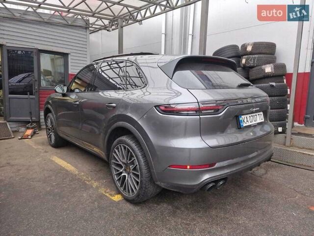 Серый Порше Каен, объемом двигателя 3 л и пробегом 22 тыс. км за 101500 $, фото 1 на Automoto.ua