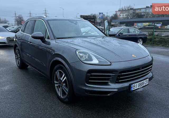 Серый Порше Каен, объемом двигателя 3 л и пробегом 81 тыс. км за 75000 $, фото 1 на Automoto.ua