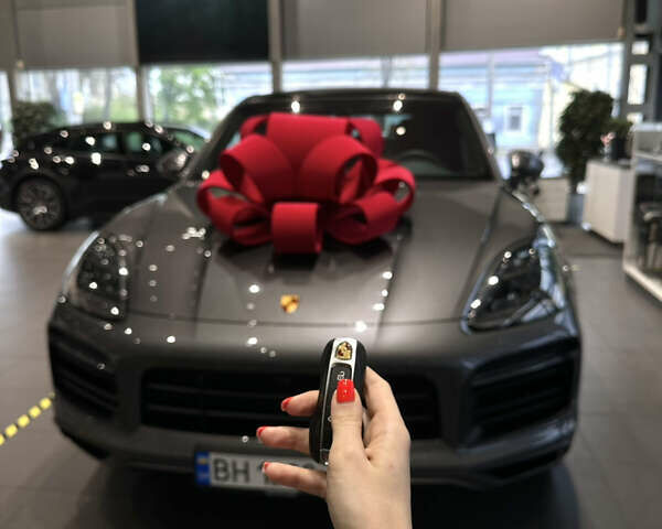 Серый Порше Каен, объемом двигателя 3 л и пробегом 68 тыс. км за 85000 $, фото 1 на Automoto.ua