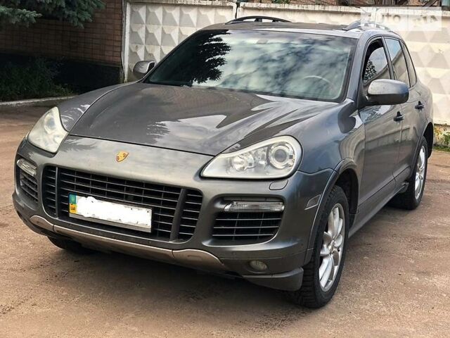 Сірий Порше Cayenne, об'ємом двигуна 4.8 л та пробігом 200 тис. км за 18000 $, фото 1 на Automoto.ua