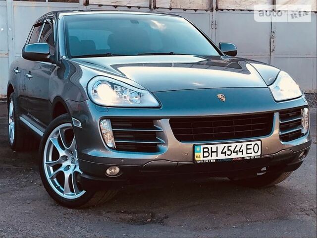 Сірий Порше Cayenne, об'ємом двигуна 4.8 л та пробігом 170 тис. км за 20500 $, фото 1 на Automoto.ua