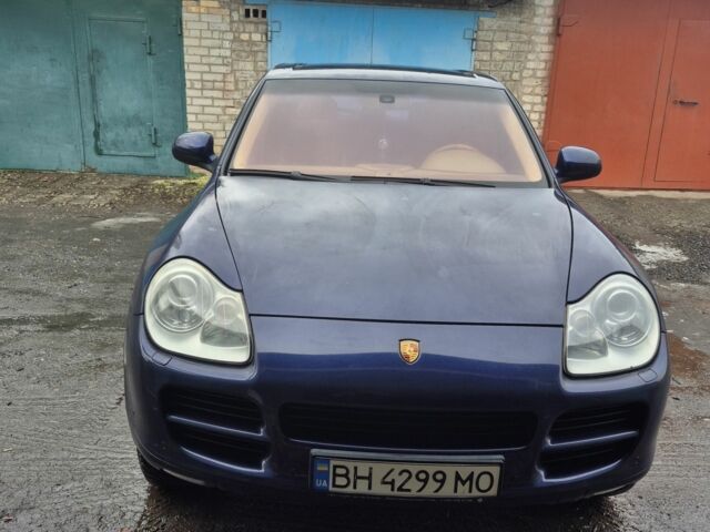 Синий Порше Каен, объемом двигателя 4.5 л и пробегом 298 тыс. км за 6491 $, фото 1 на Automoto.ua