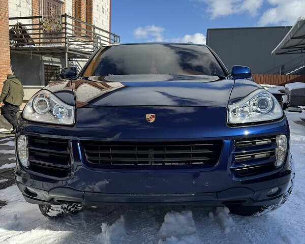 Синій Порше Cayenne, об'ємом двигуна 4.8 л та пробігом 224 тис. км за 11000 $, фото 1 на Automoto.ua