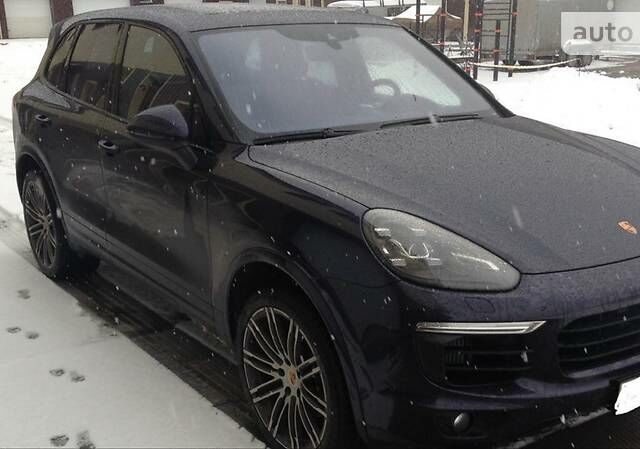 Синій Порше Cayenne, об'ємом двигуна 3 л та пробігом 18 тис. км за 72000 $, фото 1 на Automoto.ua